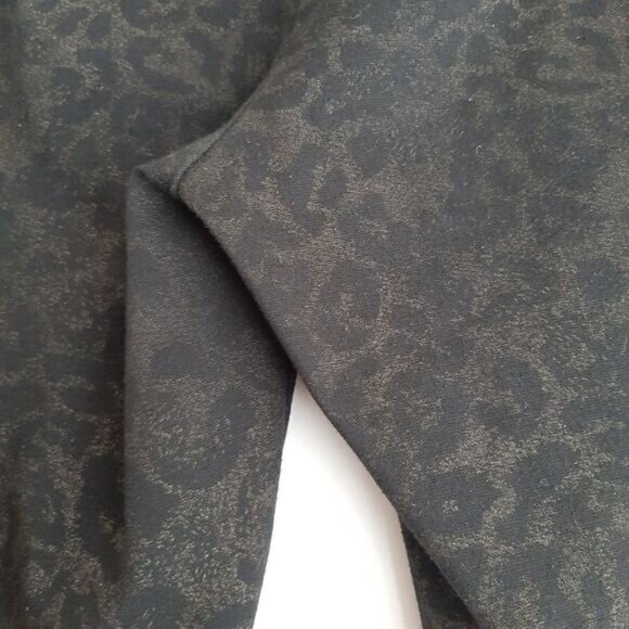 FREE PEOPLE Leopard Pull-On Crop Leggings Sz M Flawed - Picture 10 of 14